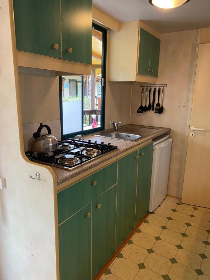 Comfortabele Familie Chalets Met Veranda Incl Airco Dichtbij Zee! เวียเรจโจ ภายนอก รูปภาพ